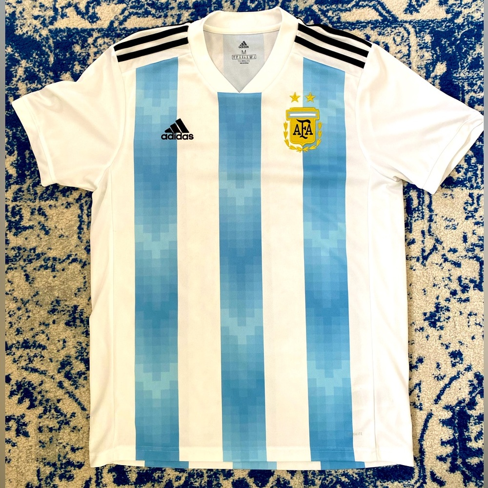 Argentina size Medium 🇦🇷 Soccer Football Futbol Jersey. World Cup